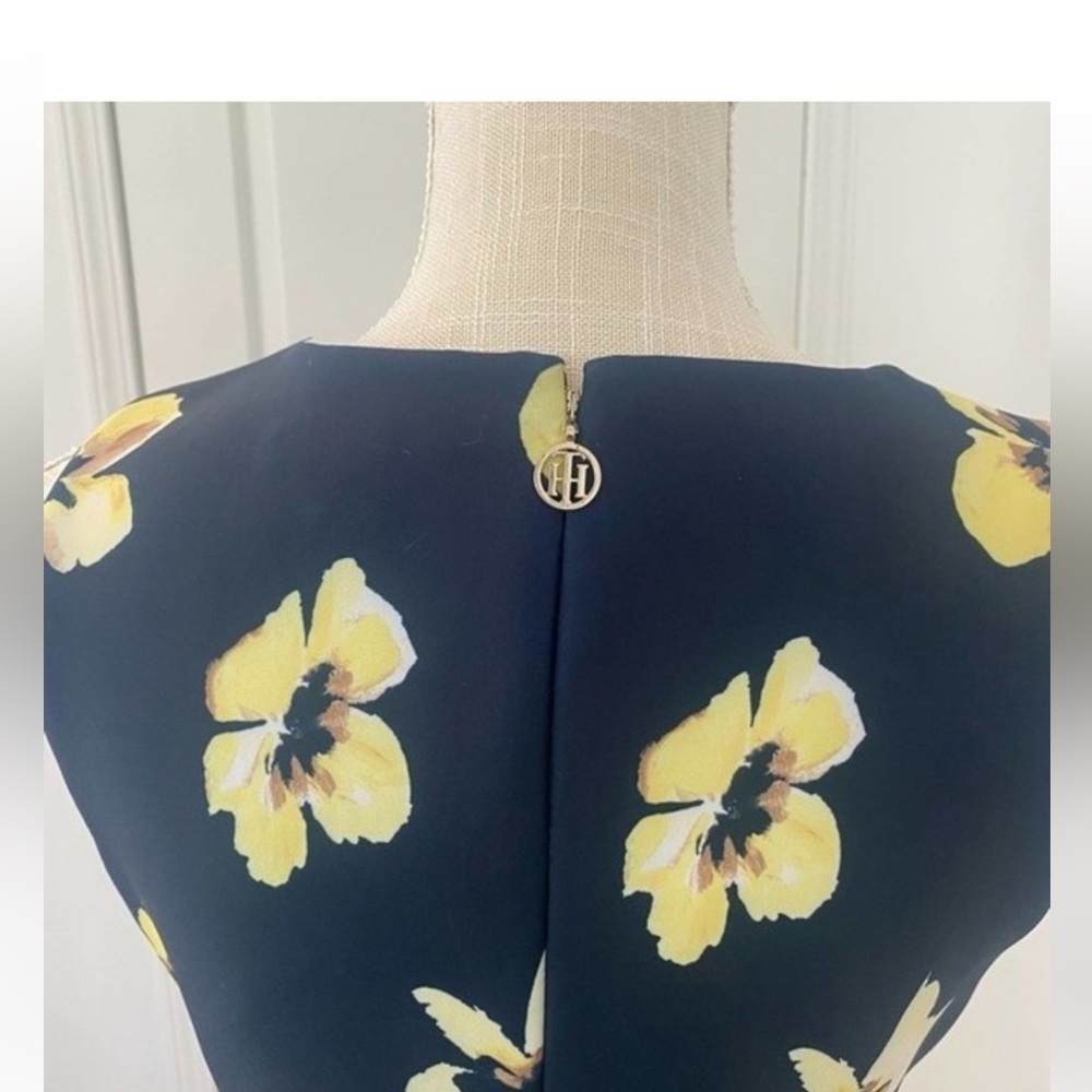 Tommy Hilfiger Navy Floral Sleeveless Scoop Neck Stretch Shift Dress Sz 4 EUC - Picture 3 of 17